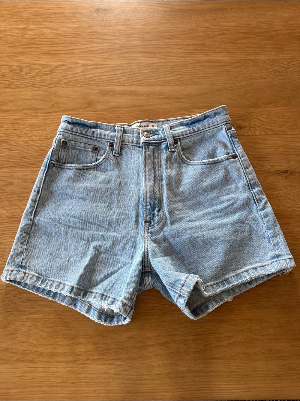 Abercrombie & Fitch 4inch Mom Short - Light Wash Denim Shorts